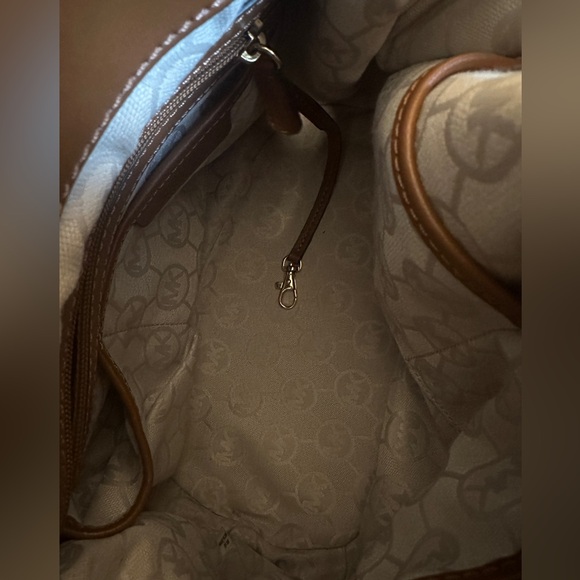 Michael Kors Animal Print Handbag - Picture 4 of 6